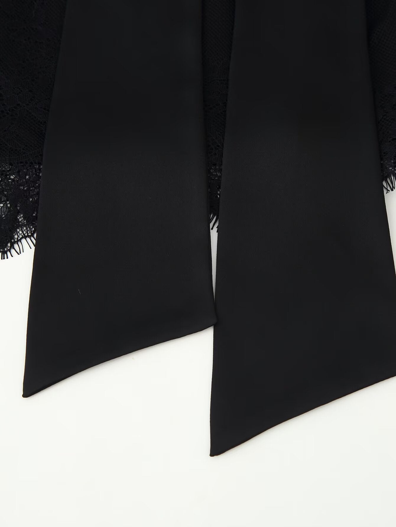 Black Sexy Patchwork Eyelash Lace  Bow Mini Skirt