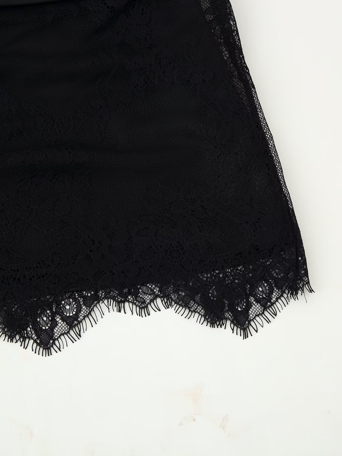 Black Sexy Patchwork Eyelash Lace  Bow Mini Skirt