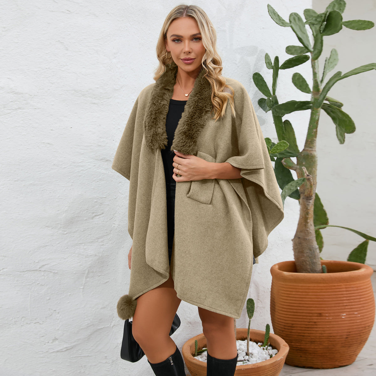 Gorgeous Fur trim Collar Shawl